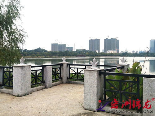 園林鋅鋼護(hù)欄