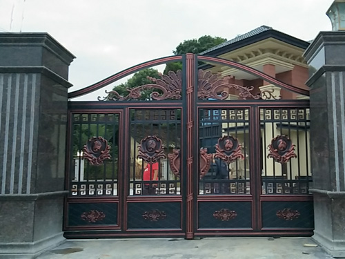 定制鋁藝大門(mén)