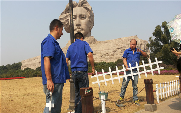 宏洲錦龍在長沙橘子洲頭的護欄工程案例