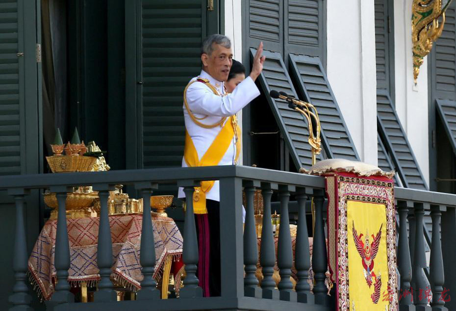 泰國(guó)新國(guó)王同款鋅鋼陽(yáng)臺(tái)護(hù)欄 泰國(guó)新國(guó)王同款鋅鋼陽(yáng)臺(tái)護(hù)欄