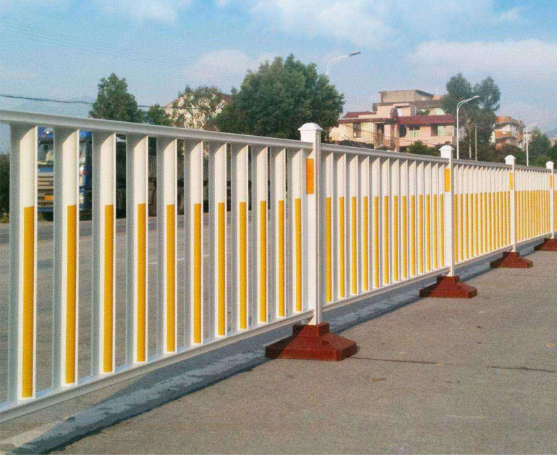 鋅鋼橋梁護(hù)欄實(shí)拍