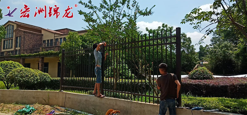 小區(qū)鋅鋼護欄圍欄安裝