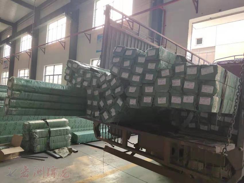 鋅鋼型材每天發(fā)貨實拍圖