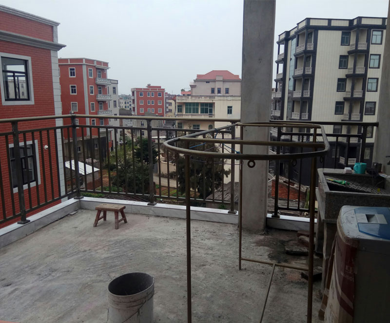 鋅鋼陽(yáng)臺(tái)護(hù)欄廠家詳細(xì)解析護(hù)欄安裝步驟