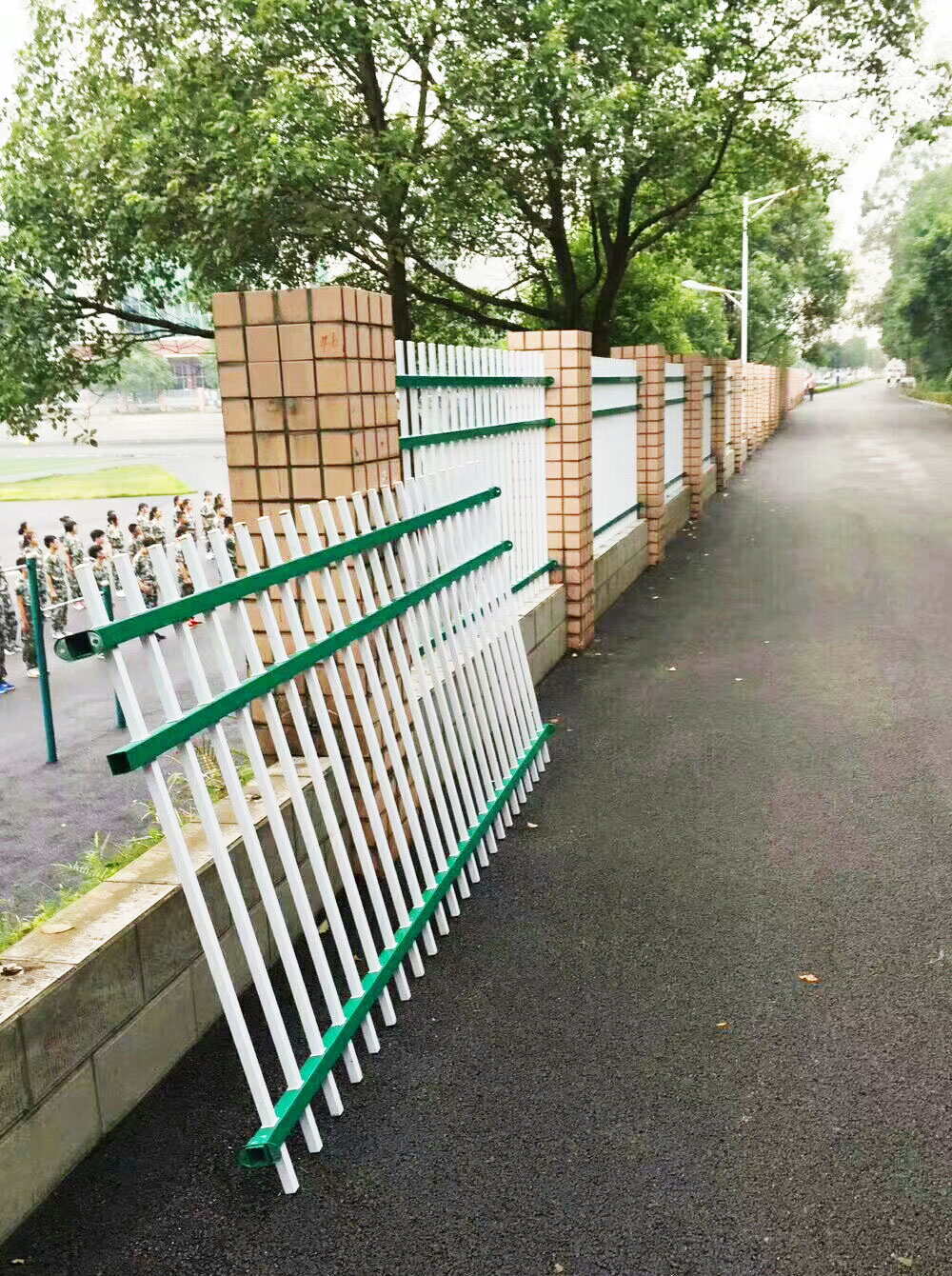 湖南學校園區(qū)鋅鋼護欄圍欄