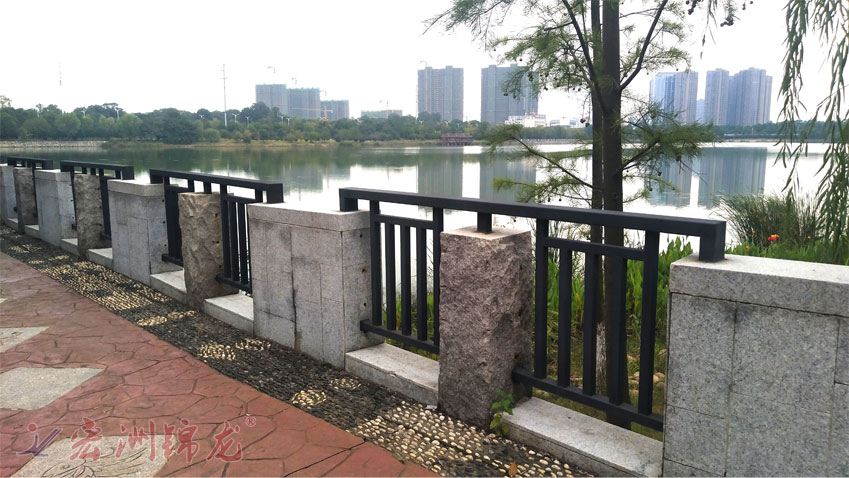 長沙斑馬湖公園景觀鋅鋼護欄案例 長沙斑馬湖公園景觀鋅鋼護欄案例