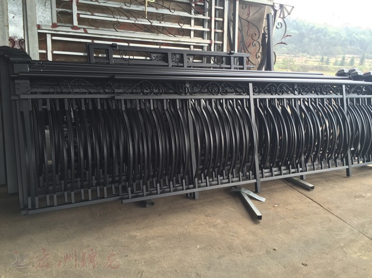 經(jīng)銷商該如何正確的存放暫時(shí)用不到的鋅鋼護(hù)欄