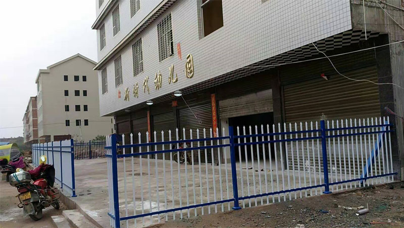 湖南綠白小區(qū)鋅鋼圍欄