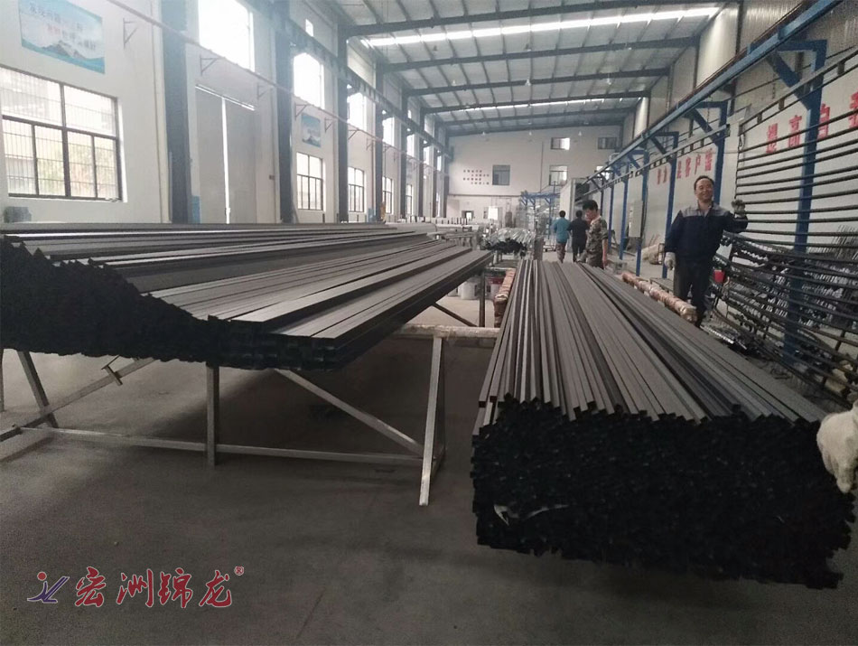 湖南省大型護欄生產(chǎn)廠家 湖南省大型護欄生產(chǎn)廠家