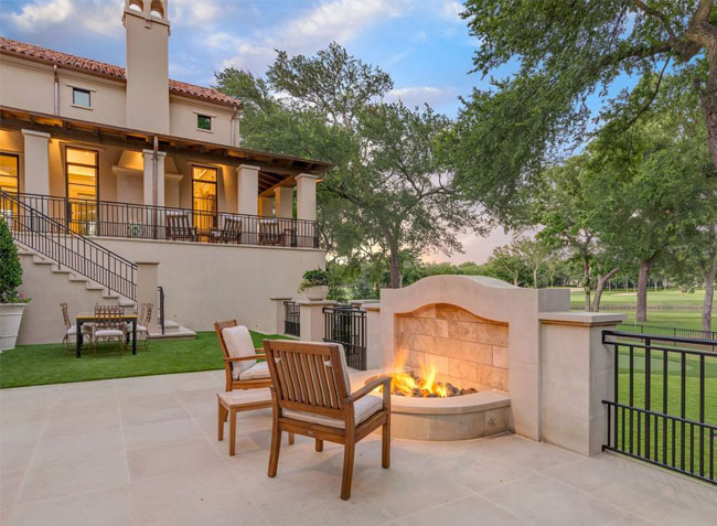 高端欄桿公司鋅鋼護(hù)欄應(yīng)用實(shí)拍三