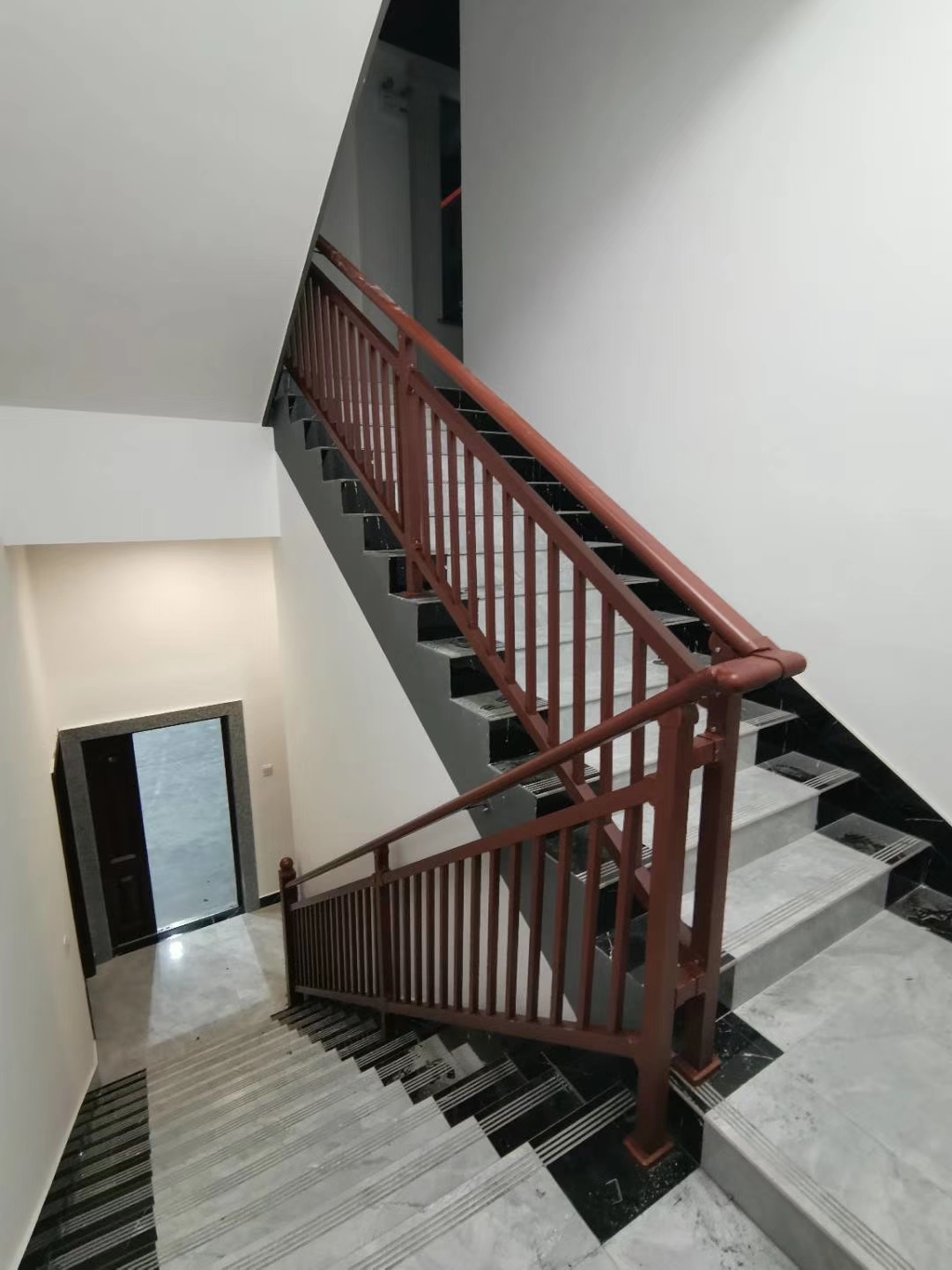 鋅鋼扶手實(shí)拍圖