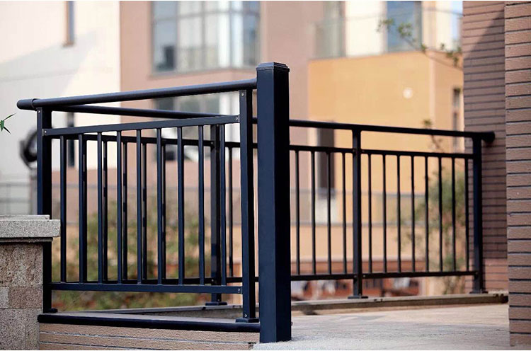 深度了解鋅鋼欄桿加工生產過程