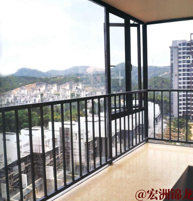 陽臺護(hù)欄承重性要求是多少 陽臺護(hù)欄承重性要求是多少